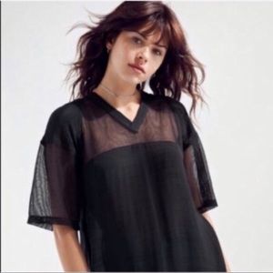 UP Mesh panelled Top